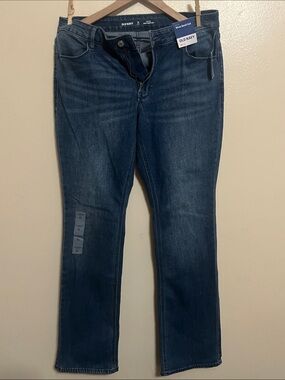 Old Navy Women's Mid-Rise WOW Boot-Cut Jeans